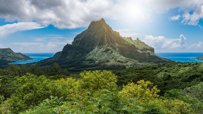 The dual view of Cook’s Bay and Opunohu Bay is among the most beautiful panoramas on Moorea.