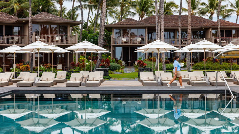 Advisors with clients who observe Shabbat may need to book hotels without elevators or select rooms on lower floors.