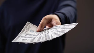 The cruise line's new 30% agent commission structure aims to support travel industry partnerships during its global expansion.