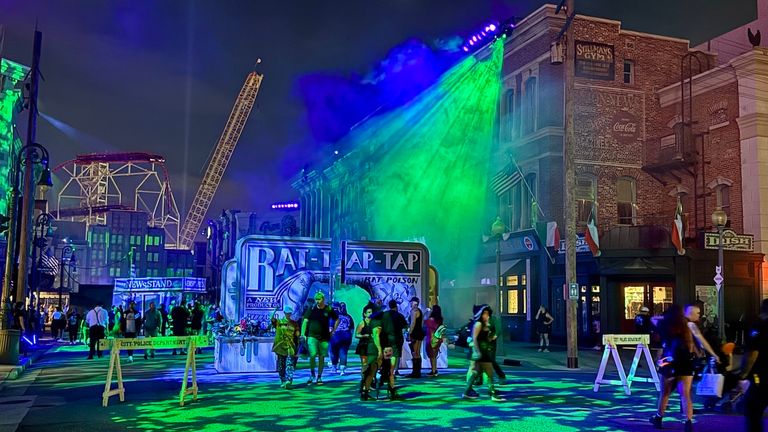 Clients who may be wary of entering maze-like haunted houses may prefer themed scare zones that offer free-range scares.