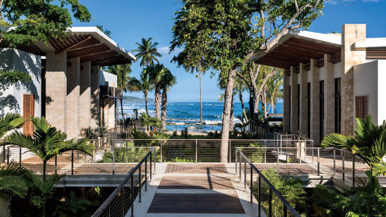 Dorado Beach, a Ritz-Carlton Reserve in Puerto Rico uses the beach as a natural classroom. // © 2017 Dorado Beach, a Ritz-Carlton Reserve