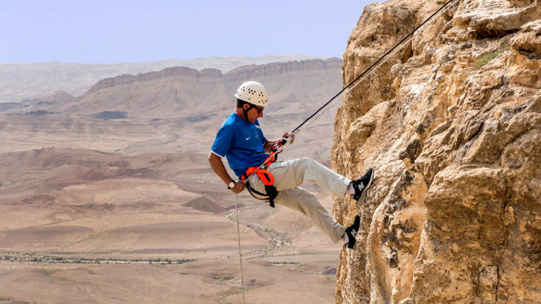 EXPLR_750x550_160926_5_ISRL_Makhetsh3