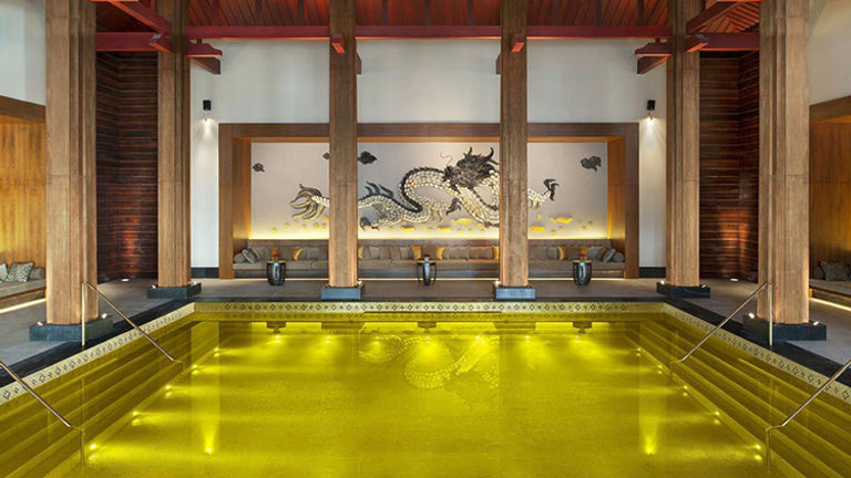 Jaw-Dropping Hotel Pools 7