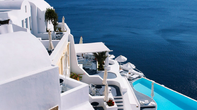 Katikies Hotel is considered the grande dame of Santorini’s boutique luxury lodging. // © 2016 Katikies Hotel