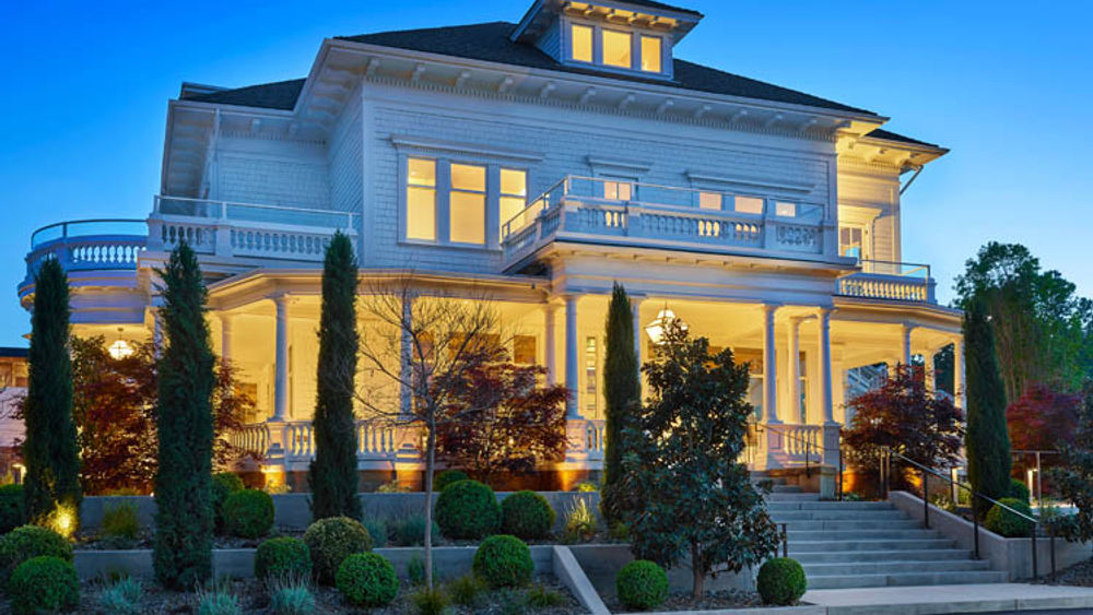 Las Alcobas Napa Valley, located in St. Helena, is the newest hotel in Napa Valley. // © 2017 Las Alcobas, a Luxury Collection Hotel, Napa Valley