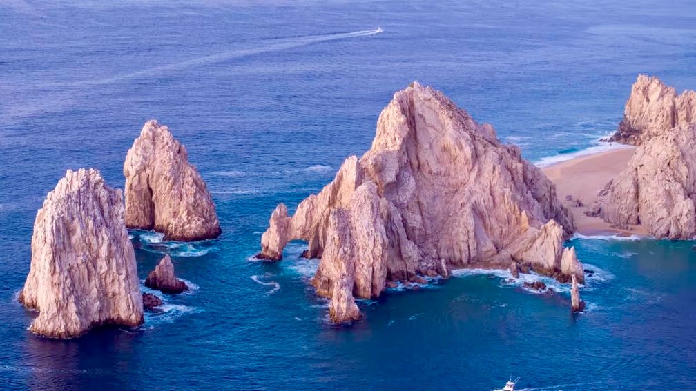 New Campaign Redefines Los Cabos