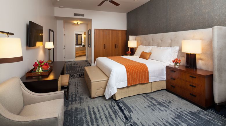 <b>Phoenician Residences Luxury Collection Room</b>. Images powered by <a href=_.html title="Leonardo Worldwide" target="_blank">Leonardo</a>.