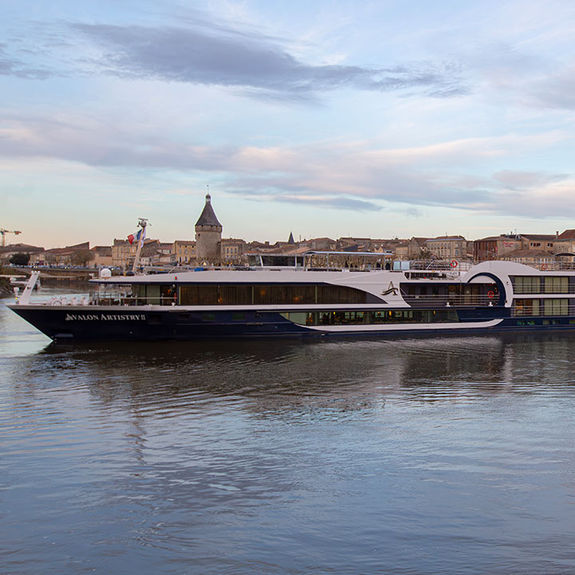 Avalon Artistry II sails France’s Bordeaux region.